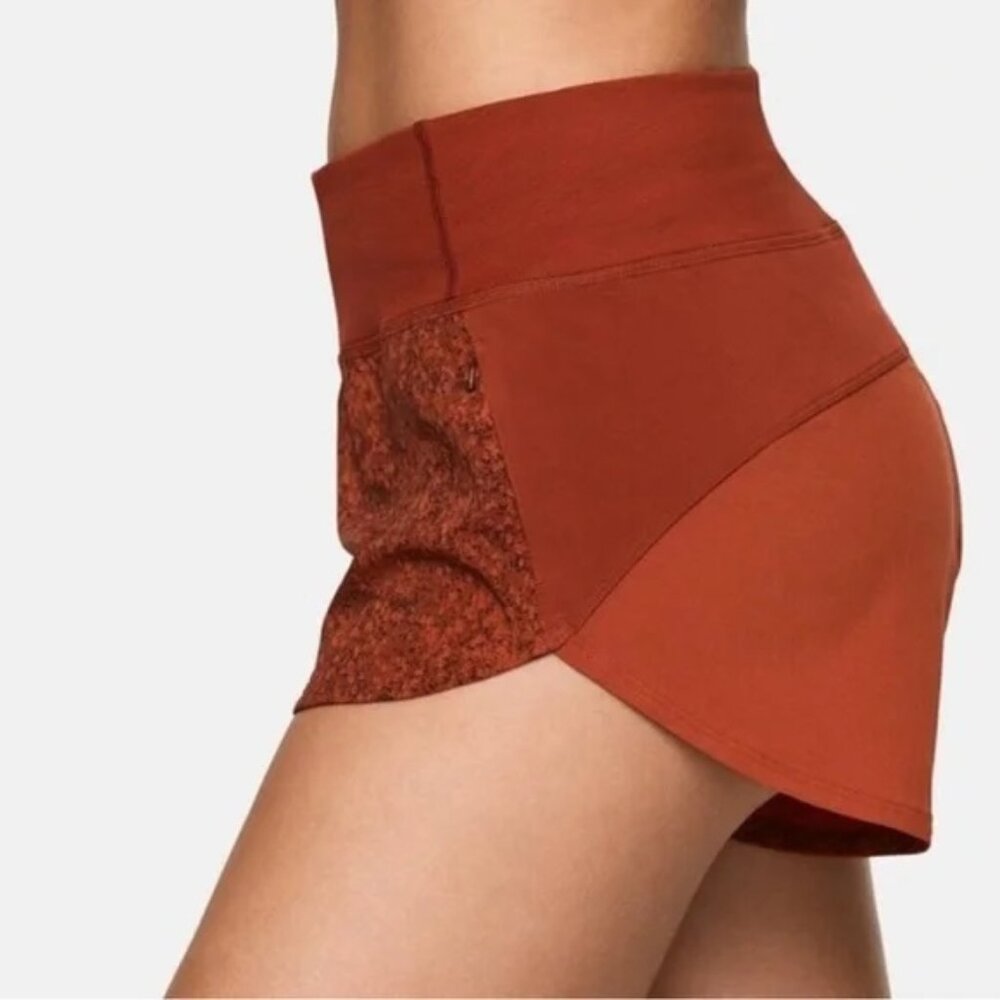 Outdoor Voices Brick Red Pattern Hudson Shorts, lined running shorts 2.5" Medium